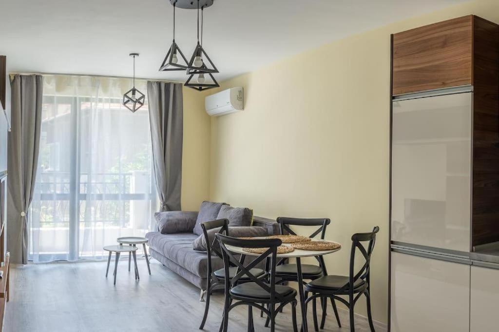 La Familia Apartments Варна Экстерьер фото