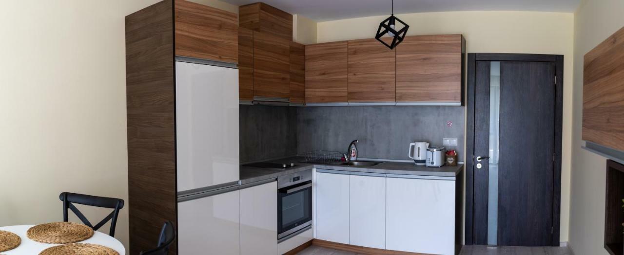 La Familia Apartments Варна Экстерьер фото