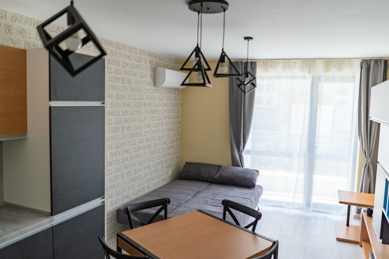 La Familia Apartments Варна Экстерьер фото