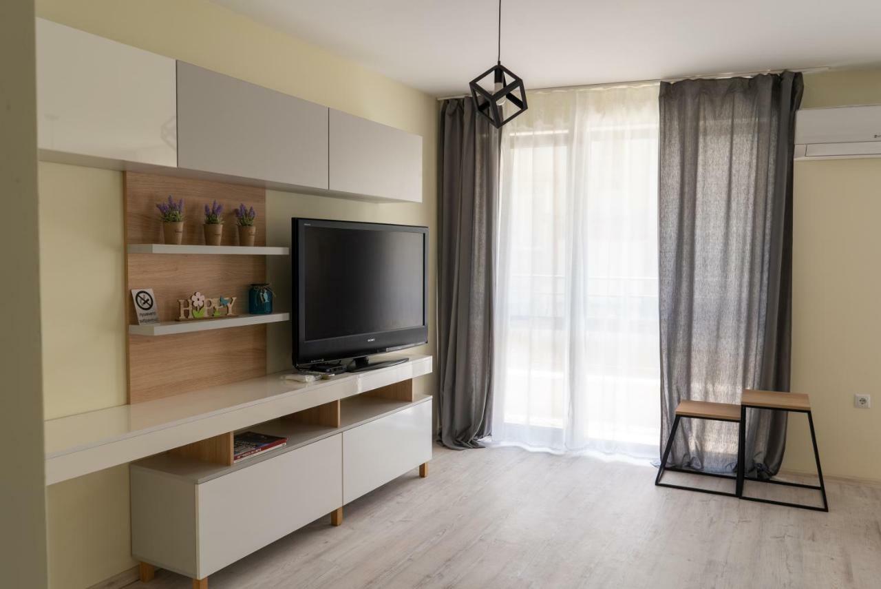 La Familia Apartments Варна Экстерьер фото
