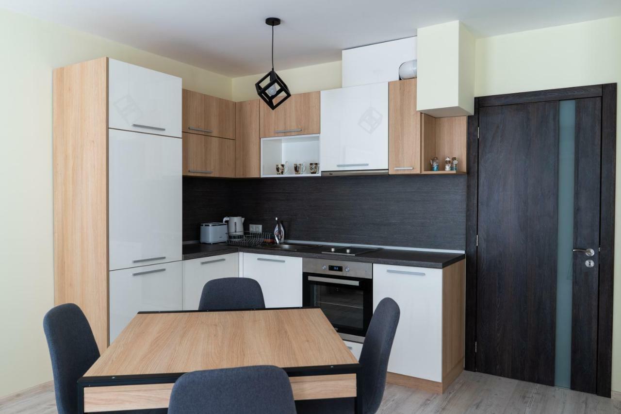 La Familia Apartments Варна Экстерьер фото