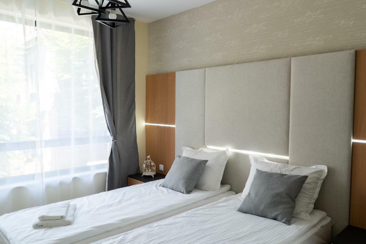 La Familia Apartments Варна Экстерьер фото