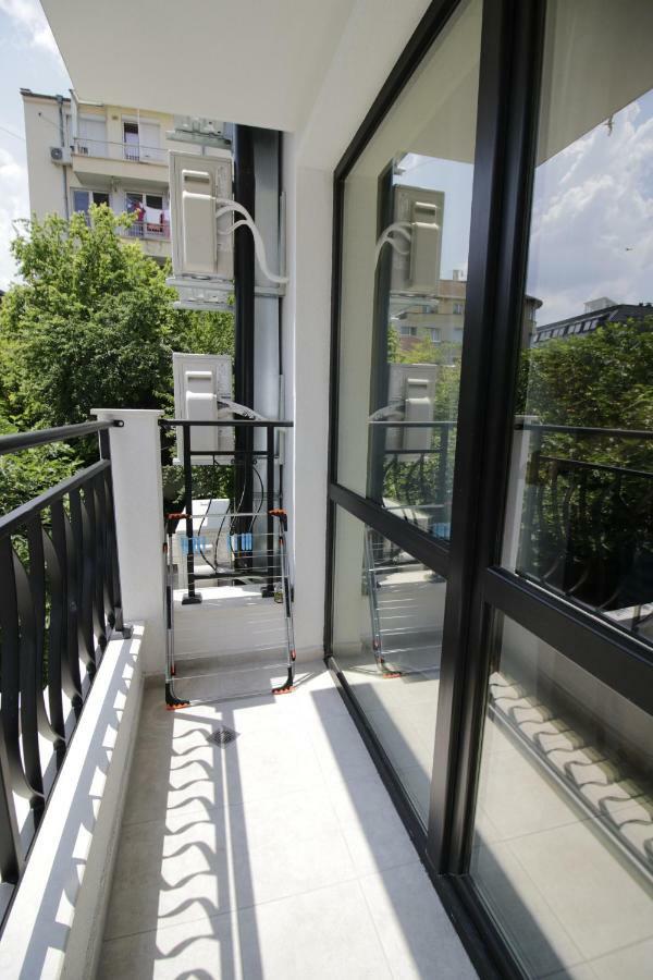 La Familia Apartments Варна Экстерьер фото