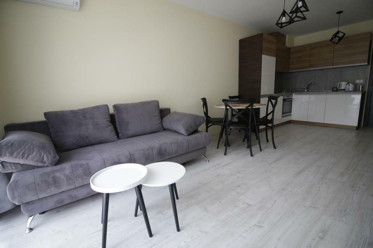 La Familia Apartments Варна Экстерьер фото